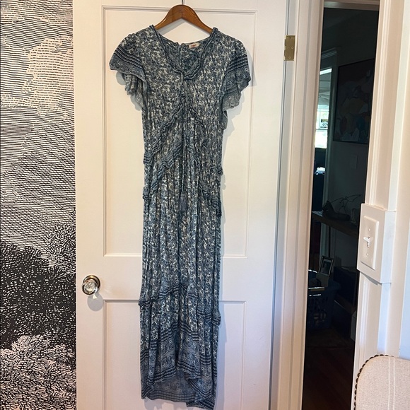 Faherty Bonita Floral Print Ruffle Tiered Dress Blue Flutter Sleeve -Size XL - Picture 3 of 9